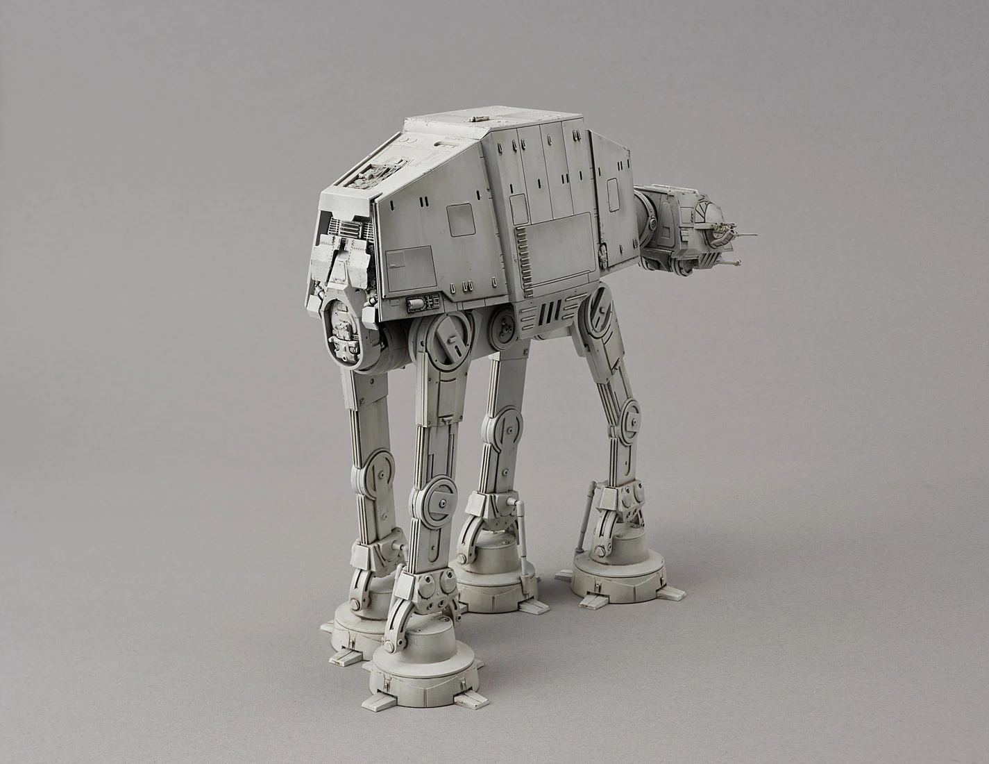 Bandai 1/144 AT-AT Ca. 16cm Groß – Bild 3